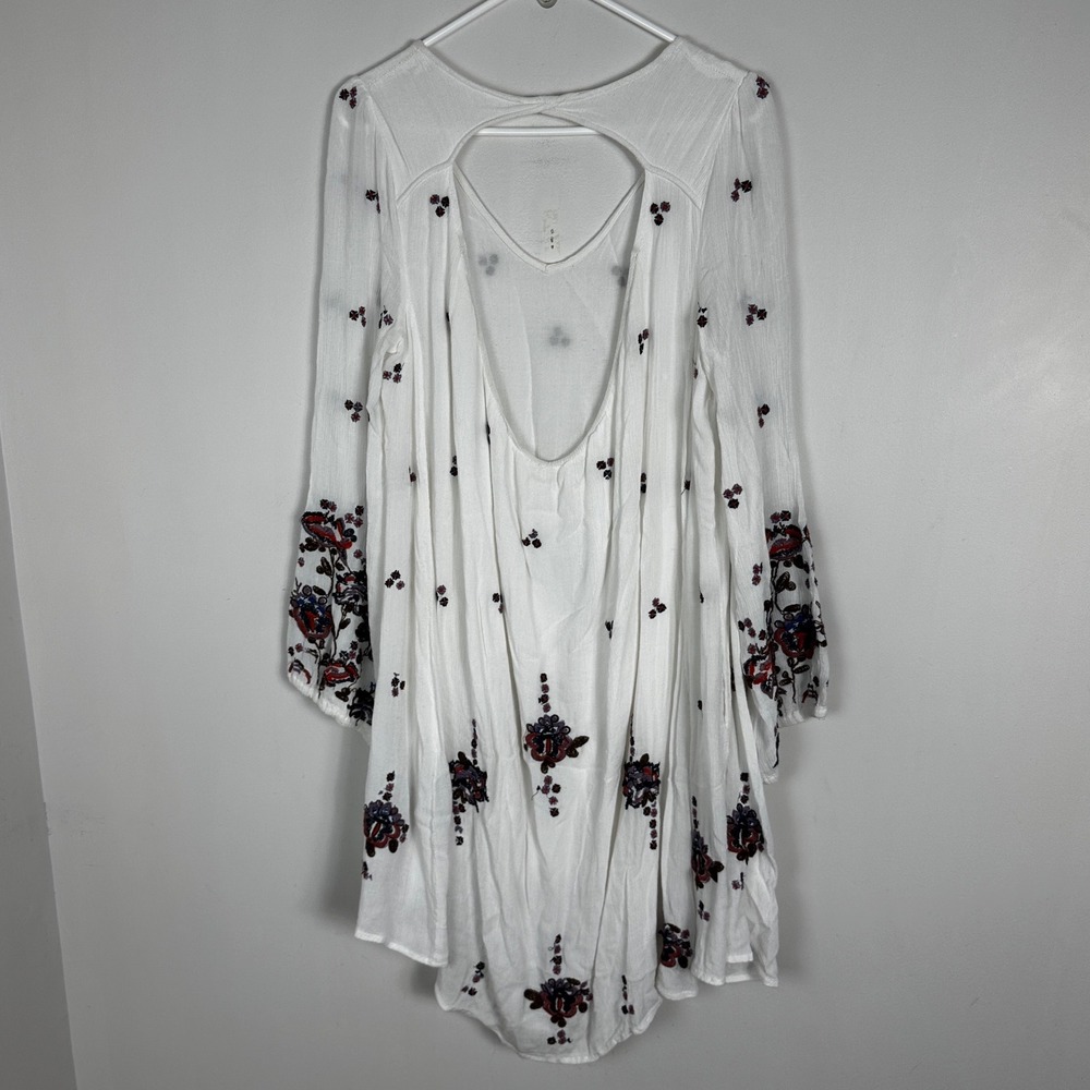 Free People Bell Sleeve Bohemian Dress White Burgundy Embroidered Sz Large Boho - Picture 7 of 16